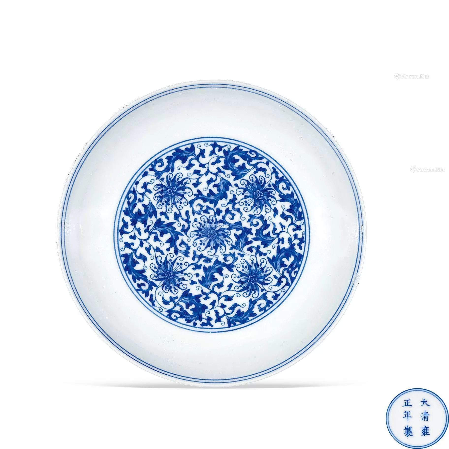 青花缠枝花卉纹盘