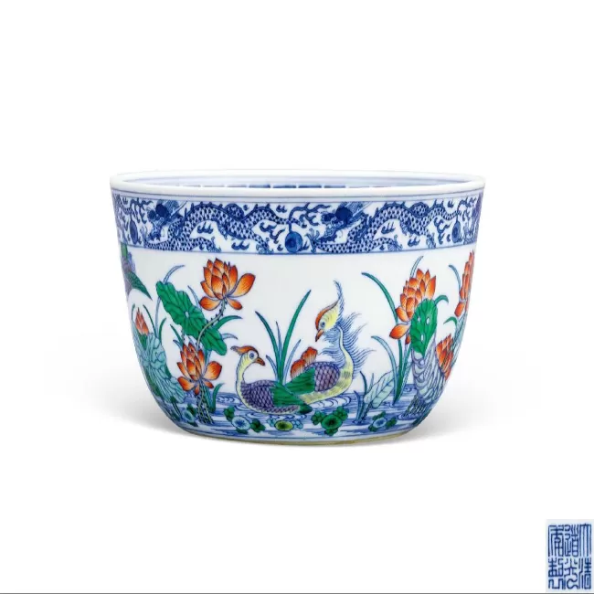 斗彩荷塘鸳鸯梵文敦式碗