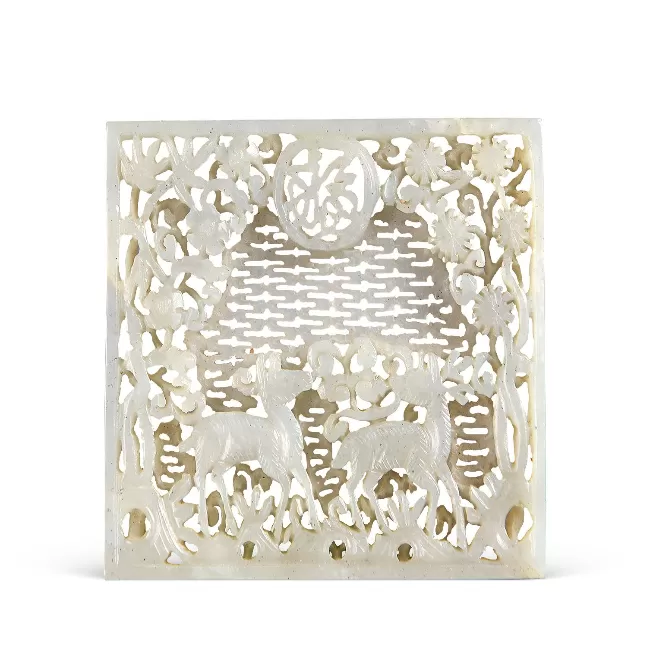 白玉鹿衔灵芝带板