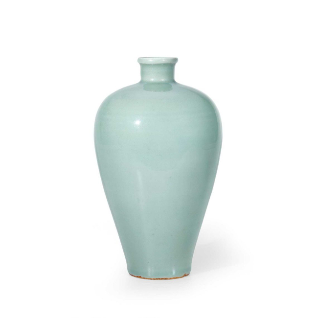  龙泉窑青釉梅瓶