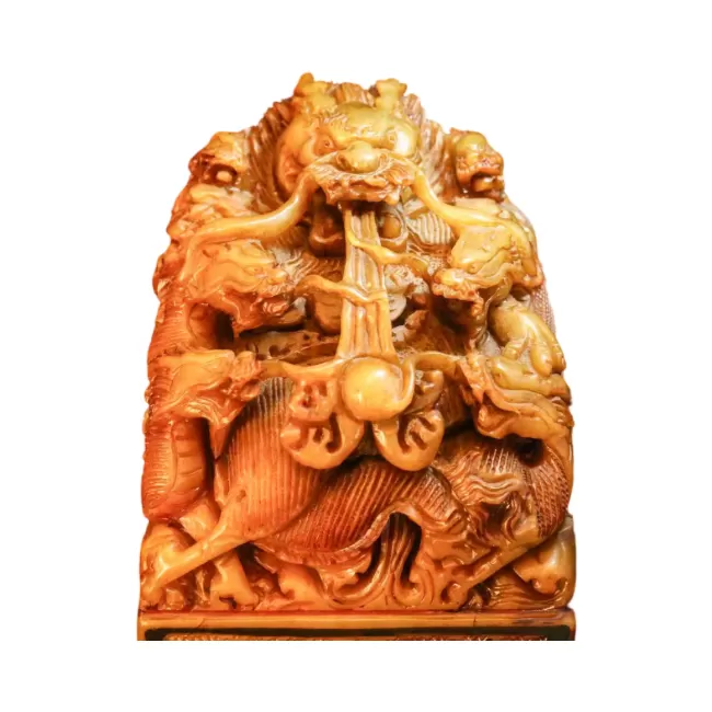 寿山田黄石九龙戏珠